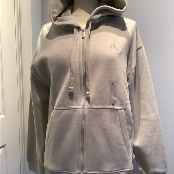 Calvin Klein sweater with hood - Picture 2 of 5